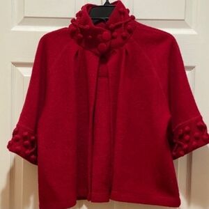 For Cynthia red 100%wool cape. Petit Large Nwt